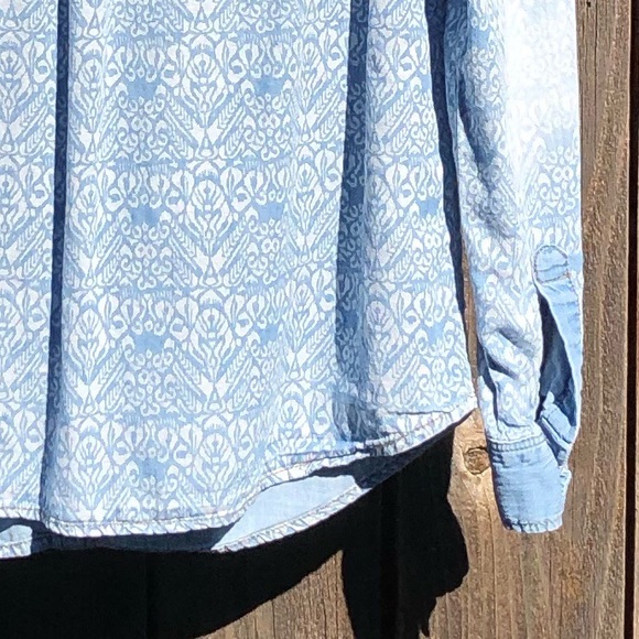 Life In Progress button down shirt size small - Picture 9 of 14